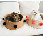 Round Cat Bed ‐ ポンポン付きベッド
